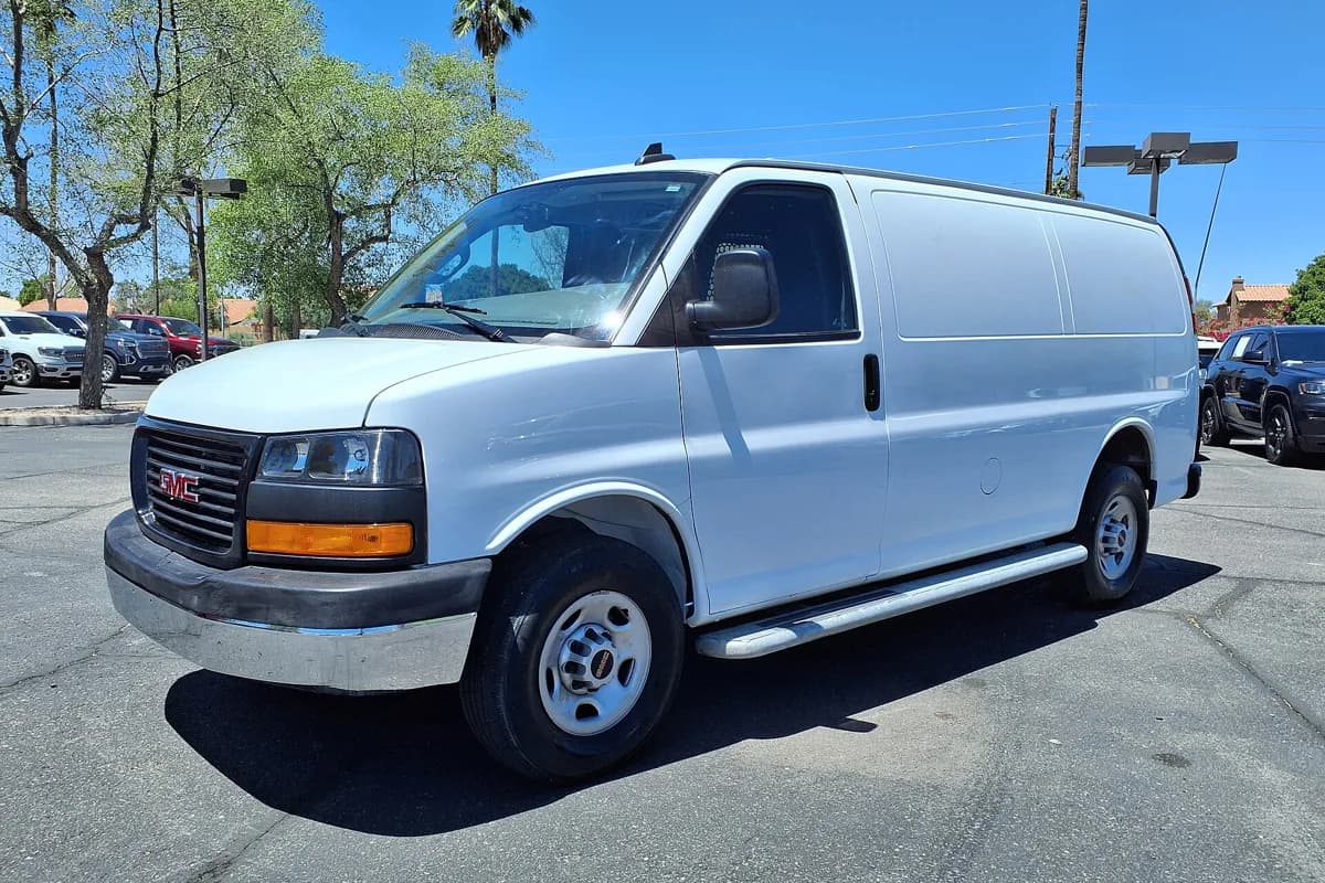 GMC Savana