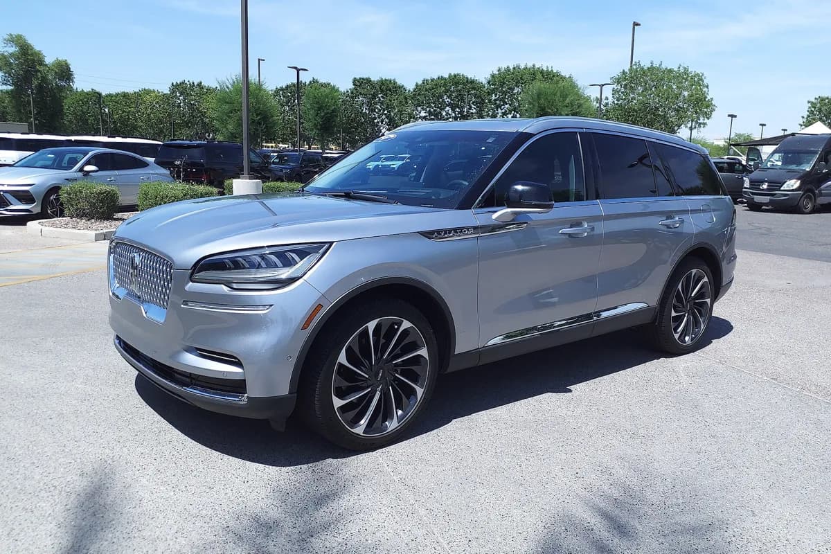 Lincoln Aviator