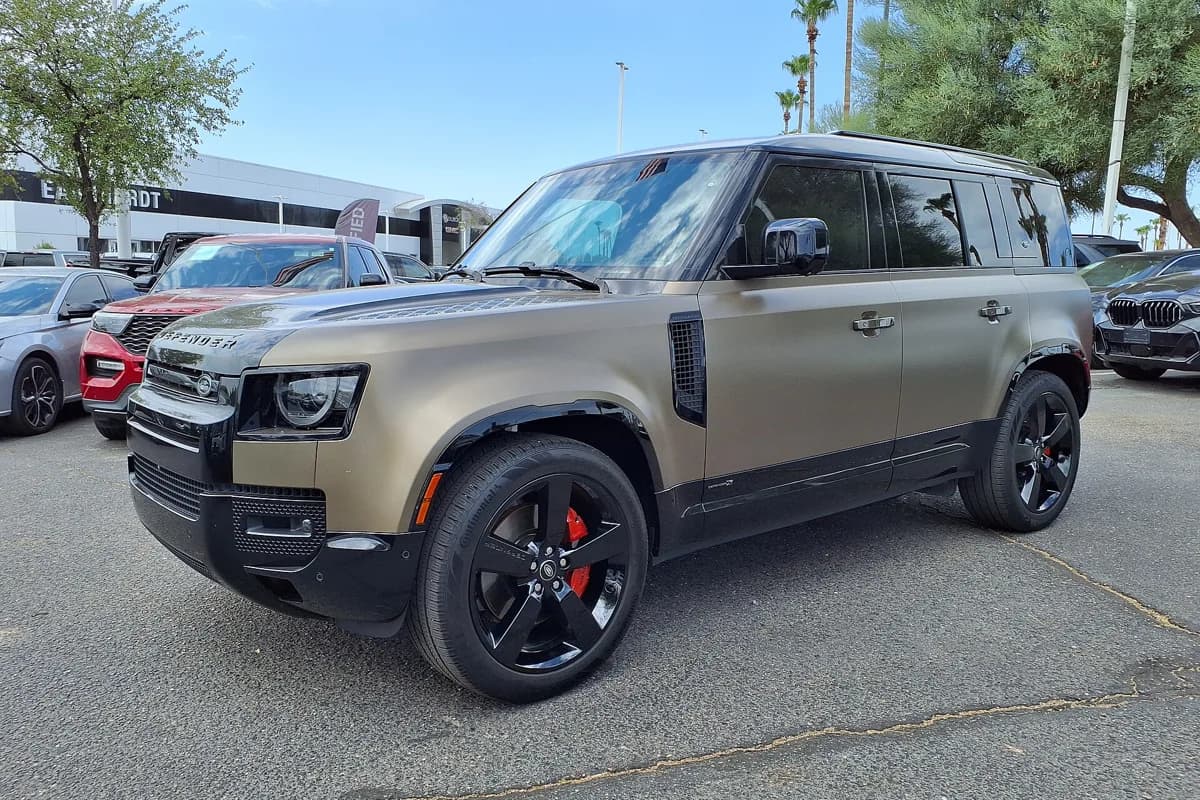 Land Rover Defender
